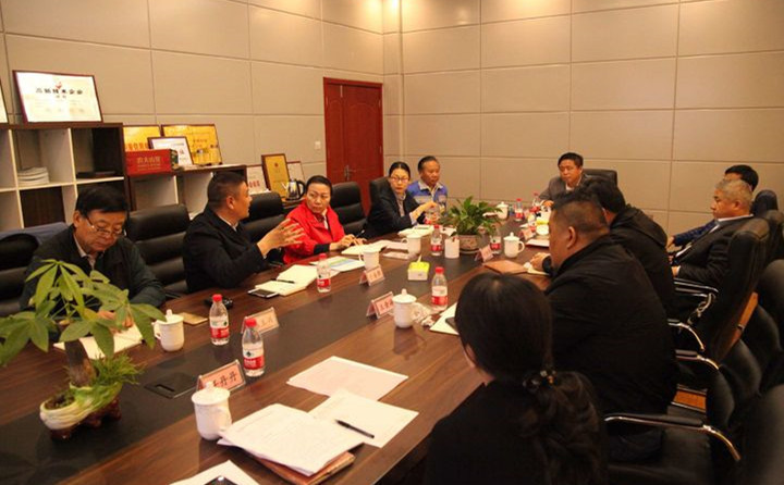 區工信局張乃成局長做了總結發言