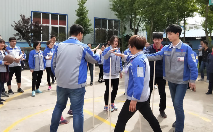 移動森林,看似簡單,實際操作不易,培養了運動員們做事的專注能力 移動森林,看似簡單,實際操作不易,培養了運動員們做事的專注能力